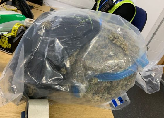 Drugs thrown from vehicle during police chase