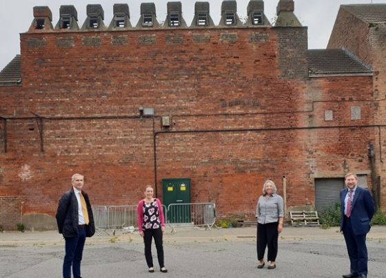£1m grant to restore landmark Grimsby building