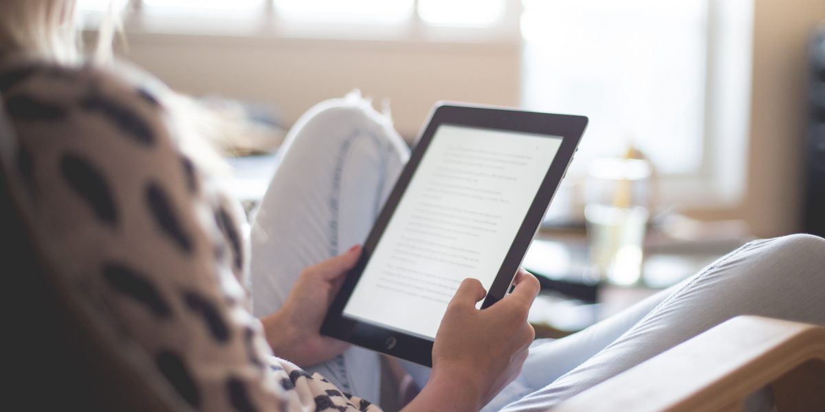 Lincoln pensioner scammed via iPad