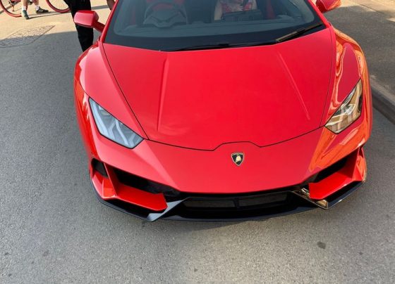 Lamborghini stopped in Scunthorpe over missing number plate
