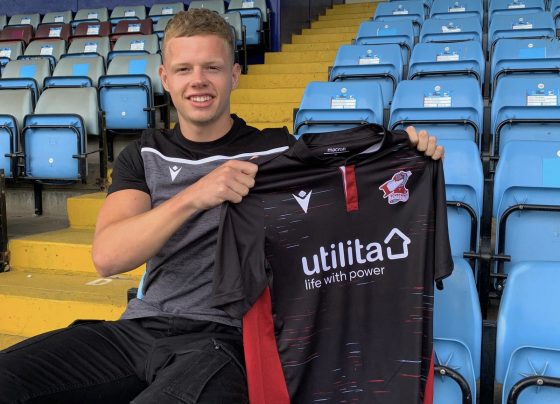 Scunthorpe United sign four and name new captain