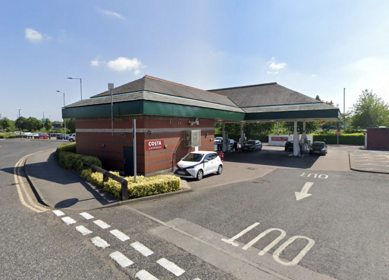 Money snatched at Doncaster cash machine