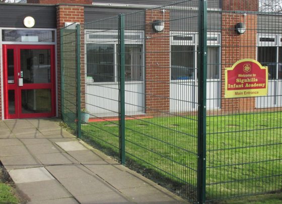 Parents given advice after Covid case at Cleethorpes infant school