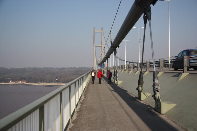 Four men seen climbing up Humber Bridge