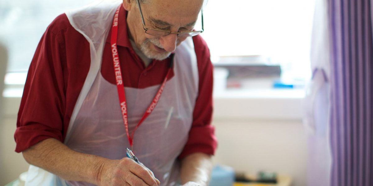 Hospitals 'overwhelmed' by offers to volunteer