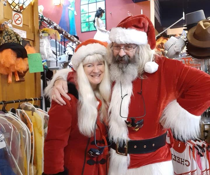 Fancy dress shop announces closure due to Covid