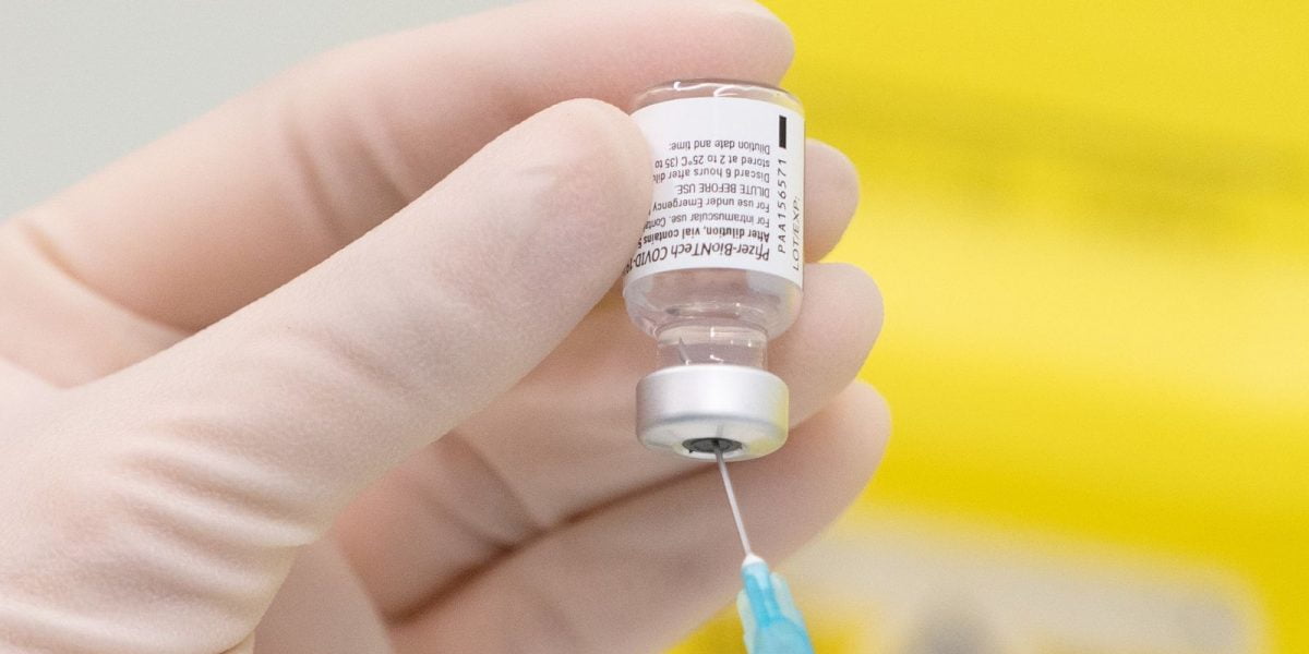 UK regulator issues allergy warning on Pfizer vaccine