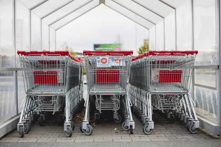 Pressure mounts for supermarkets to close on Boxing Day