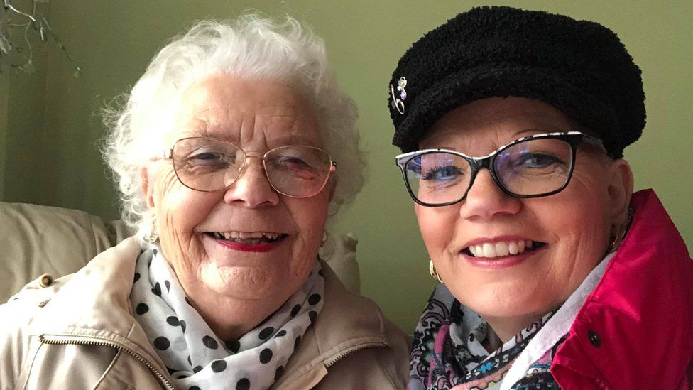 'Torment' as lockdown stops family reunion