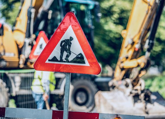 Snow disrupts A180 Pyewipe roundabout works