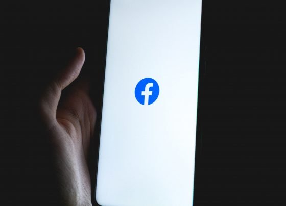 Facebook outage 2021 UK