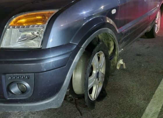 car with three wheels