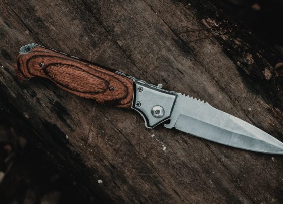 knives