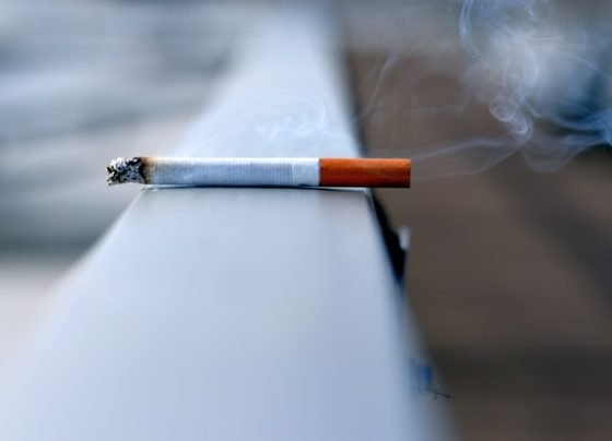Children four times more likely to smoke if their parents smoke