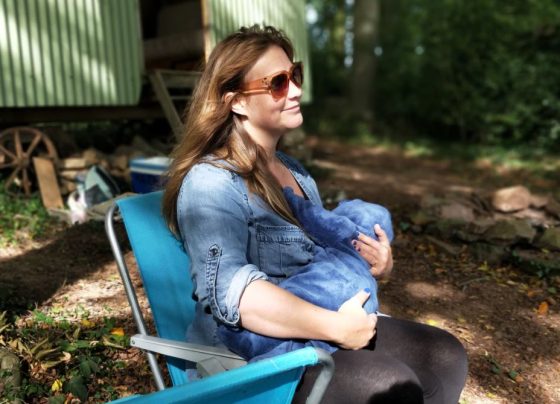 photos of breastfeeding mothers