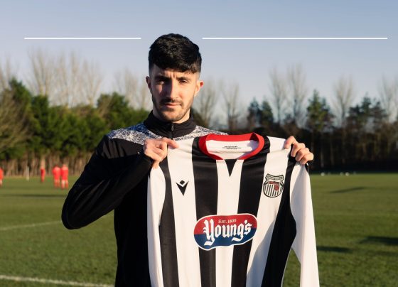 Danny Amos has signed for Grimsby Town